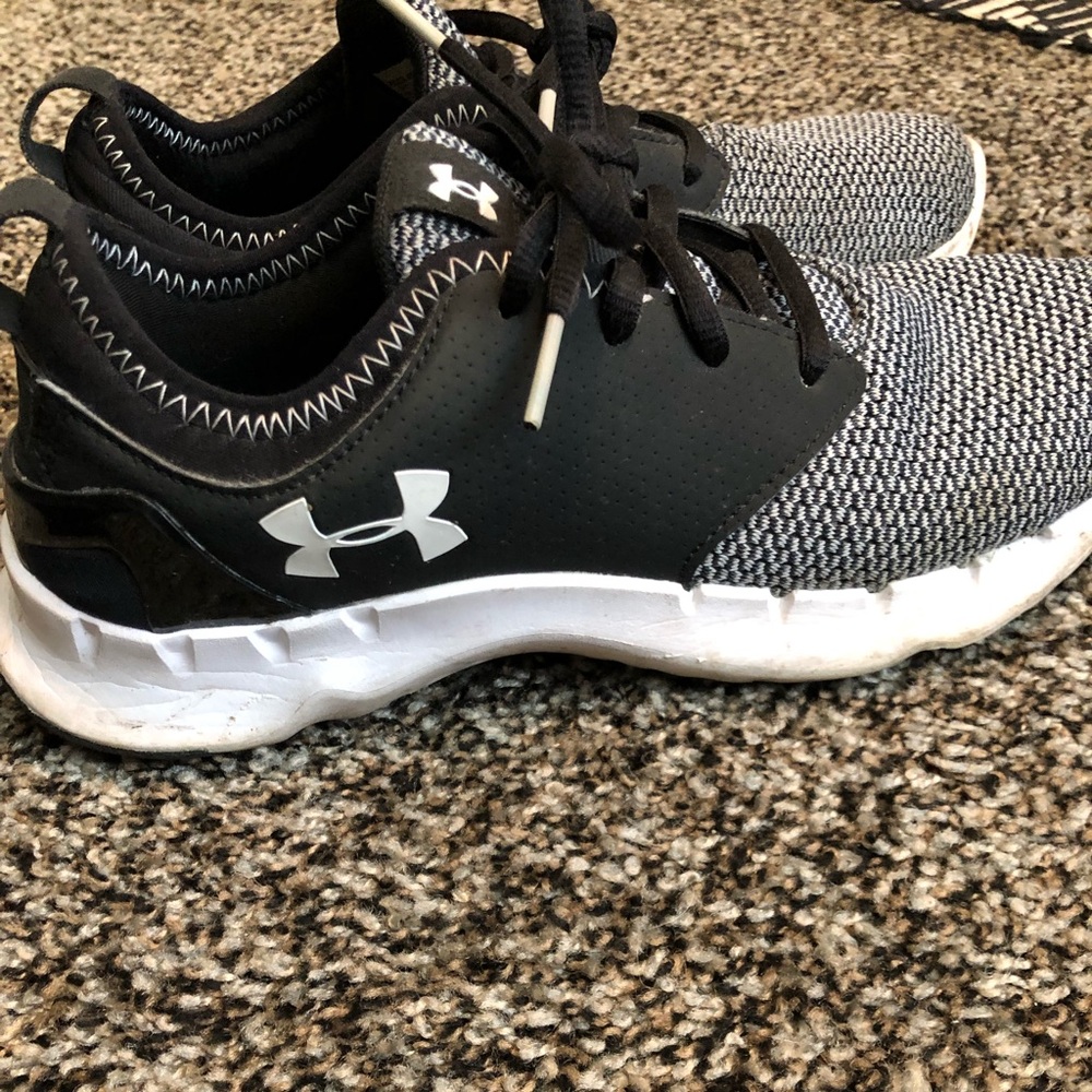 Under Armour Tennis Shoes